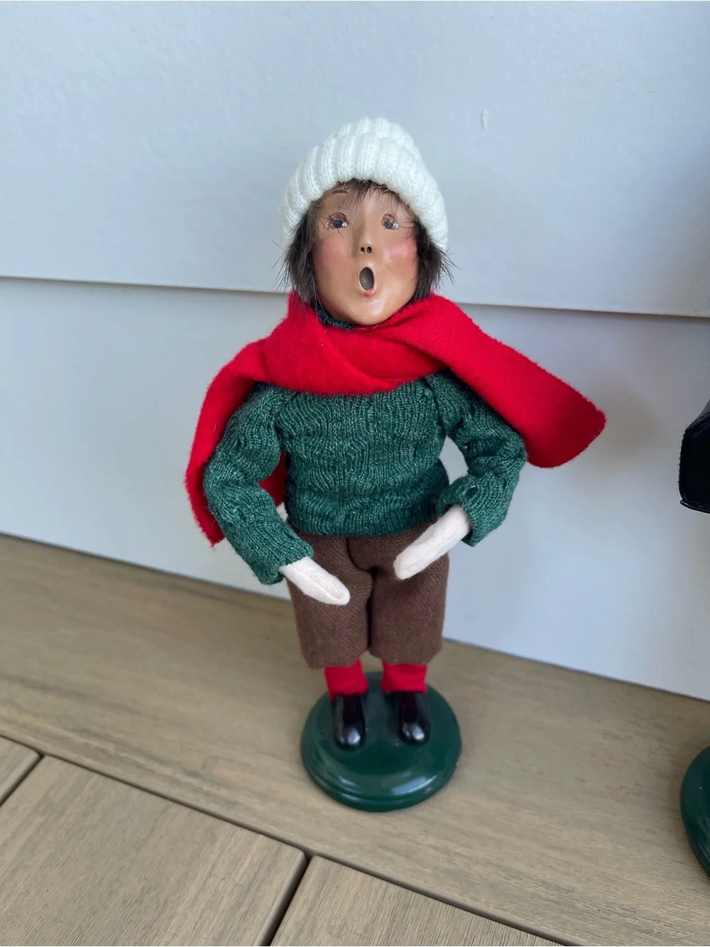 10 handcrafted Byers' Choice Carolers holiday figurine